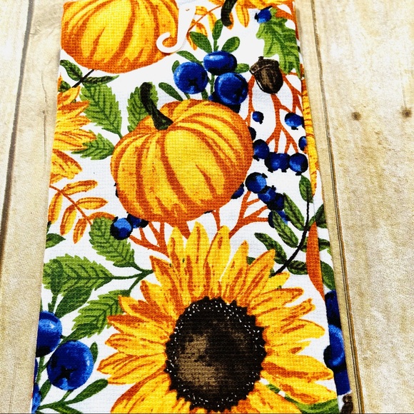 Set of 2 Beautiful Sunflower & Pumpkin Kitchen Towels - Picture 3 of 7